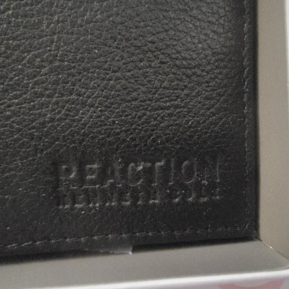 Kenneth Cole Reaction Blk Wallet NIB